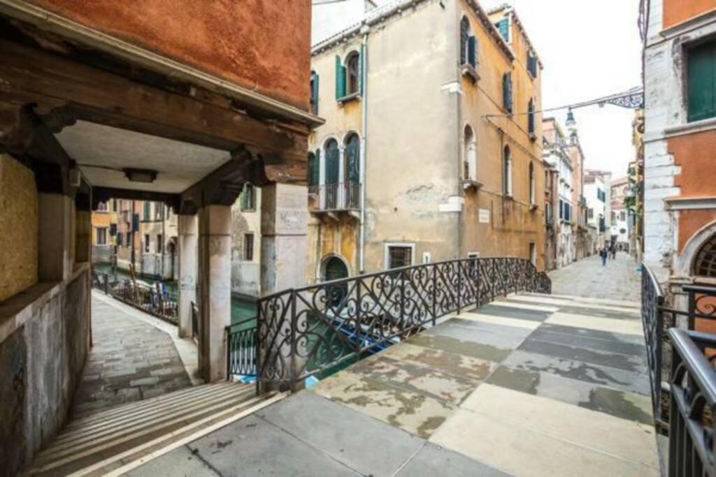 Апартаменти Casa Lucatello - Nel Cuore Di Venezia Екстер'єр фото